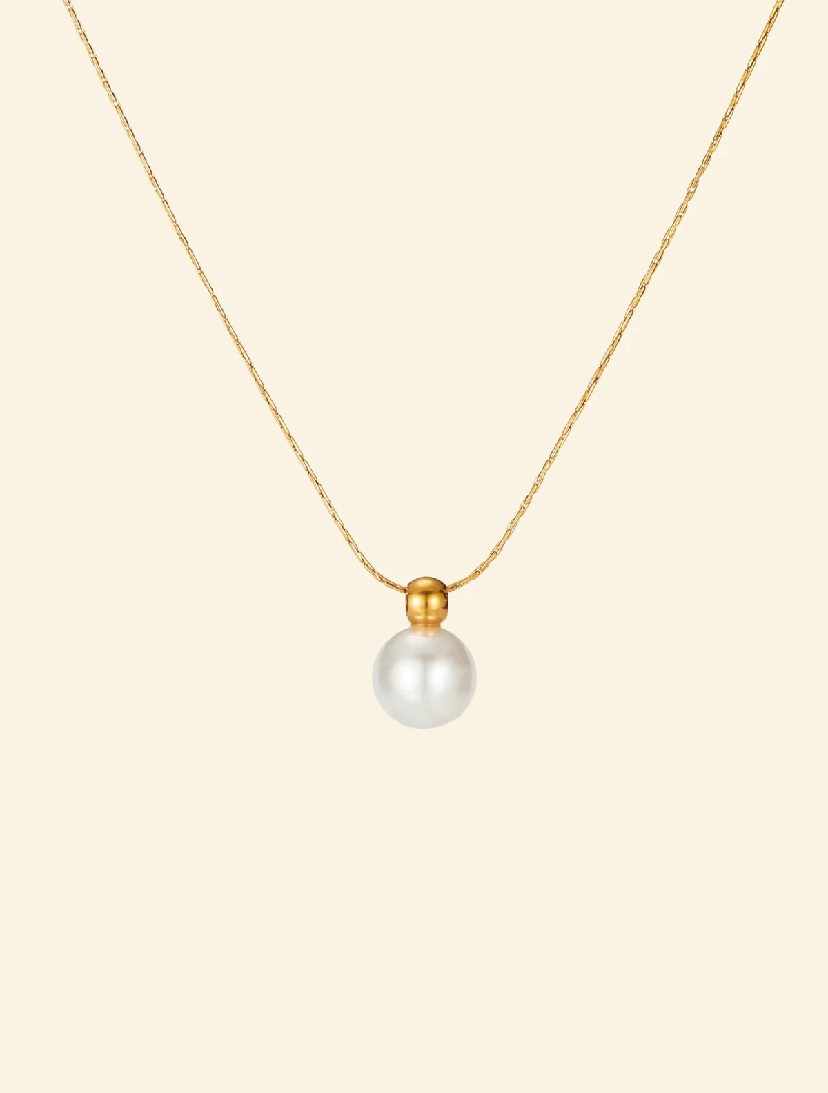 Minimal Pearl Necklace