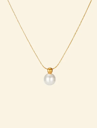 Minimal Pearl Necklace